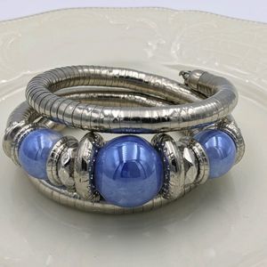 ✨ 3/25✨ Blue Beaded Silver Wrap Bracelet Stretch